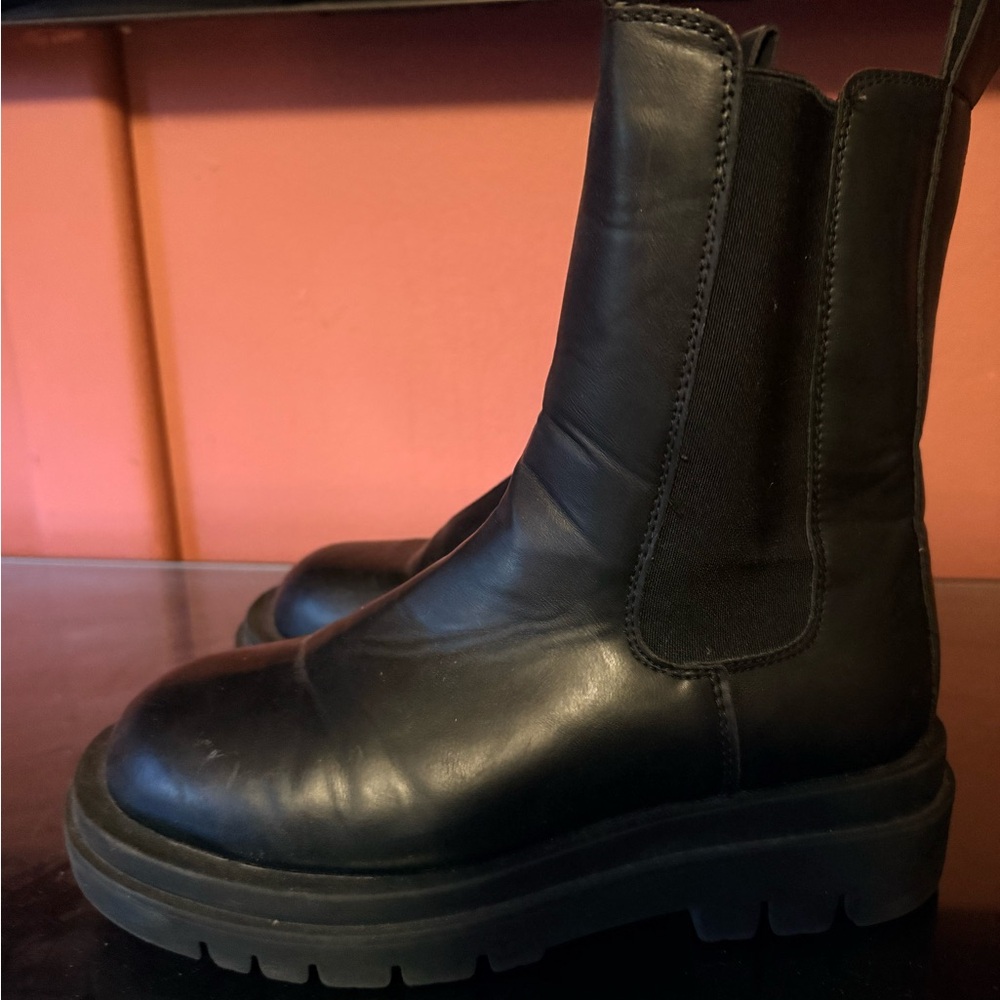 Chloe Black Leather Chelsea Boots with Lug Sole